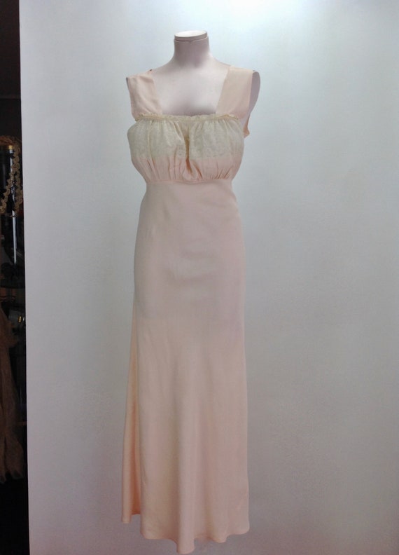 1940'S Bias-Cut Negligee - Rayon in Light Peach -… - image 10