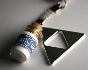 Légende de Zelda Lon Lon lait et Triforce pendentif porte-clé (brille dans le noir !)
