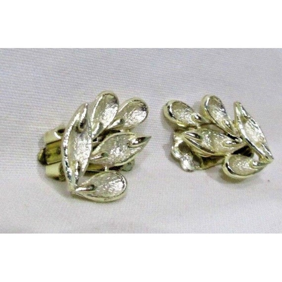 Coro Gold Tone Leaf/Teardrop Clip Earrings Vintag… - image 2