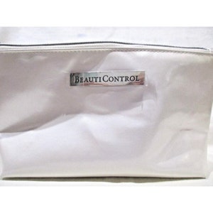 Beauticontrol White Faux Leather Travel Cosmetic Bag Clutch Zip Close 9&quot;X 5&quot;X 3&quot;