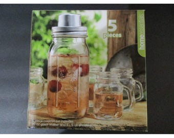 Vintage Mason Jar Drink Set with Metal Carrier, 6 Glass Jars