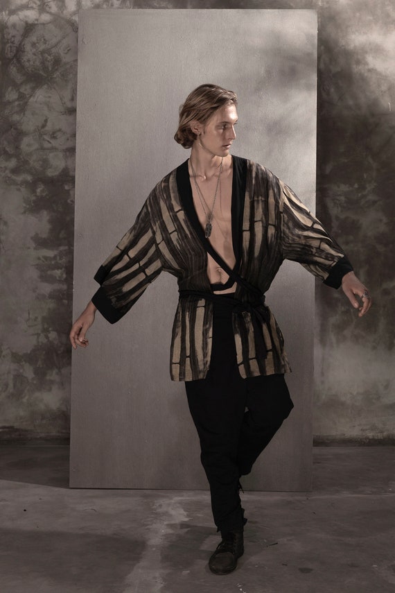 Amandelgroen katoen India Kimono met zwarte sjamanistische macrame borduurmotieven badjas vest voor mannen Kleding Herenkleding Pyjamas & Badjassen Jurken 