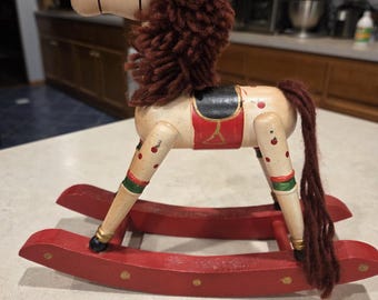 Caballito mecedora de madera vintage - Pintado a mano - Años 60