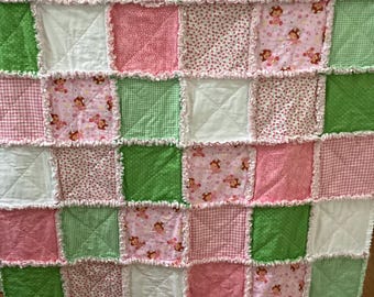 Strawberry Shortcake Rag Quilt