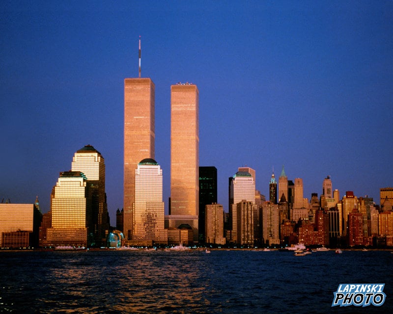 【ヴィンテージ】光る！ニューヨークEternal Twin Towers 額装 9-11-光と自由の女神の献上品.