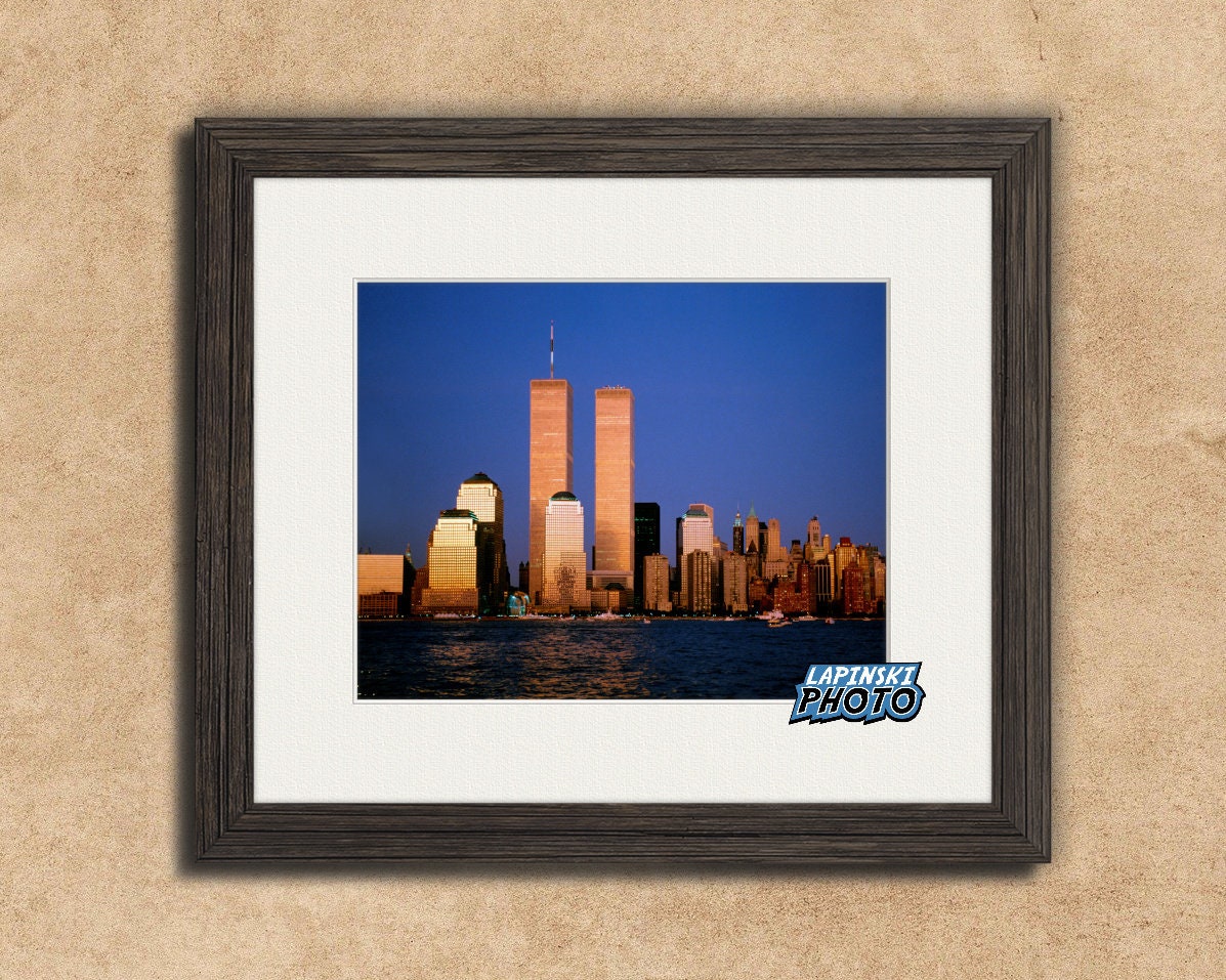 【ヴィンテージ】光る！ニューヨークEternal Twin Towers 額装 9-11-光と自由の女神の献上品.