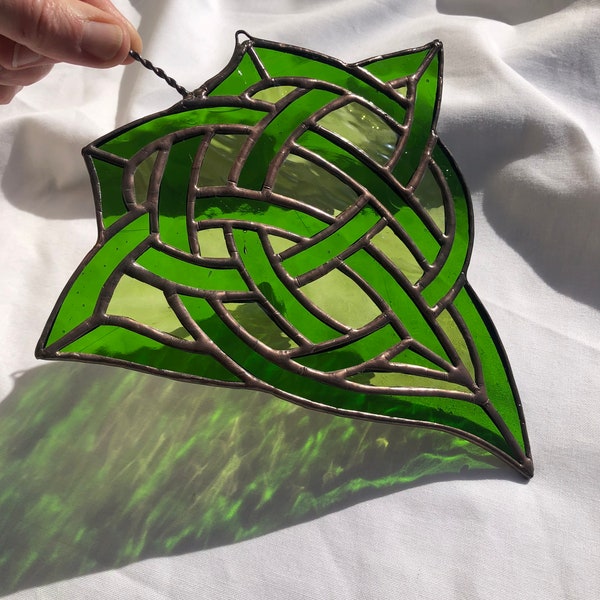 Stained glass Celtic Ivy Leaf, green glass, knotwork, suncatcher