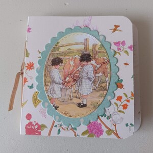 Carte double  fantaisie format 10 x 10 - les enfants et les vaches