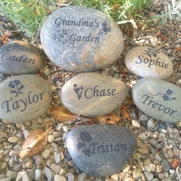 Etched Garden River Rock, Grandma, Grandpa, Dad, Mom, Family