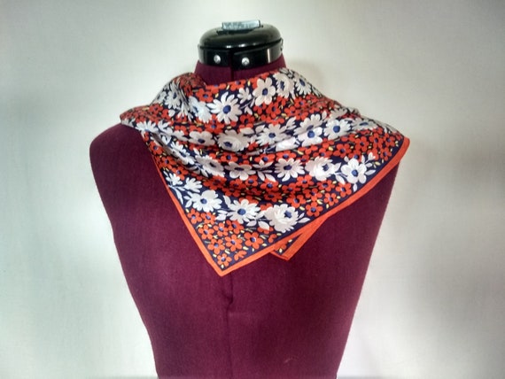 Vintage Glentex Scarf-1960s Red, White, and Blue Flor… - Gem display picture 3