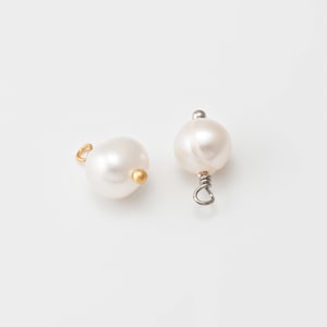 6PCS - Freshwater 6mm Round Pearl Charms, Baroque pearl charms, pearl charm Necklace Pendant, Real 14K Gold & Rhodium Plated [P1148L]