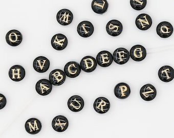 2PCS - Petite perle ronde noire de 8 mm avec perles alphabet dorées pour collier, perles alphabet pendantes pour bracelet, lettre double face [CB0244]