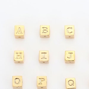 Initial Letter Square Cube Beads 18 kt Gold - Cube Square Large