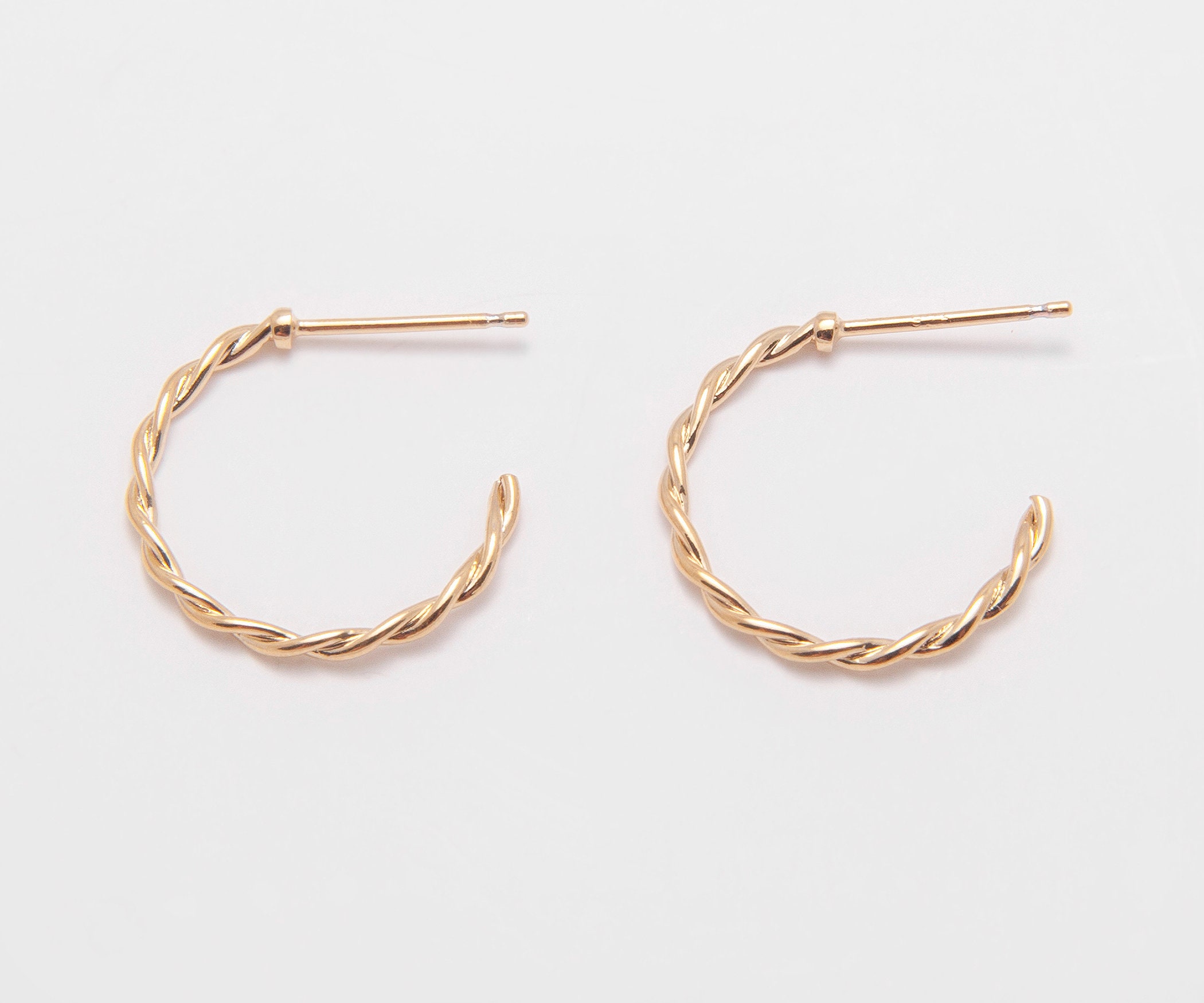 Thin post earrings Outlet
