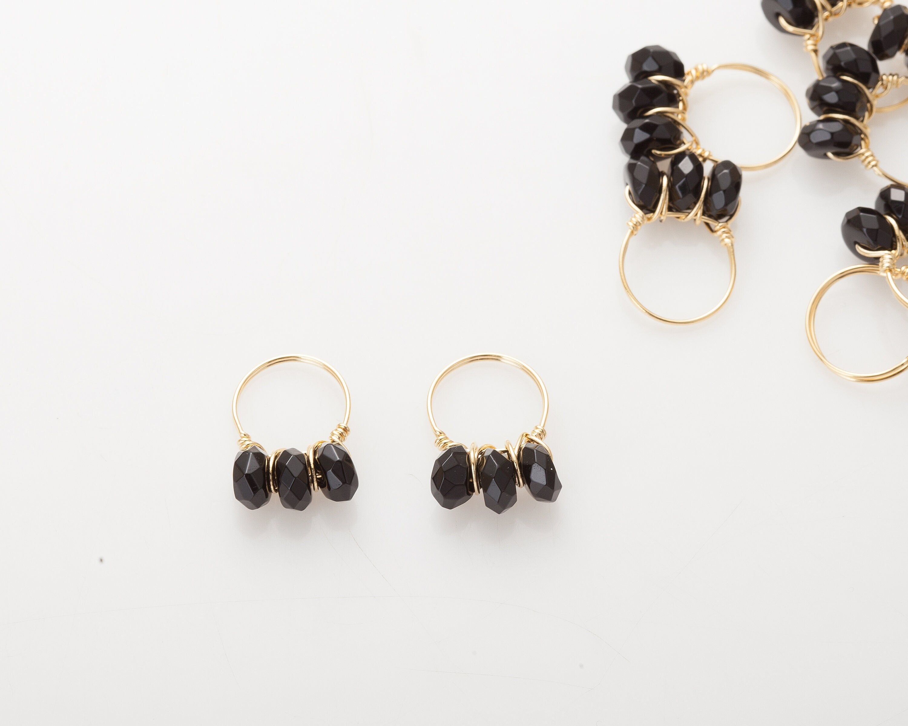 1PC - Black Onyx Charm, Three Stone Ring, Polished Gold