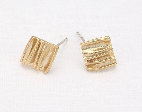 Matte gold stud best sale earrings