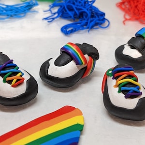 LIMITED Queer EDITION || Rock Climbing Keychain shoe
