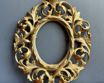 Antique Ornate Victorian Oval Frame