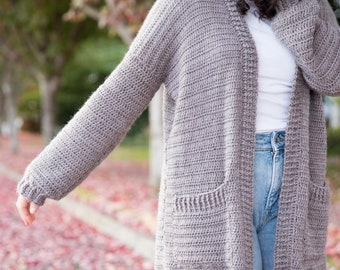Cardigan rectangulaire au crochet