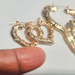 Vintage 1980s plain gold  heart shape door knocker earrings door knocker earrings bamboo earrings