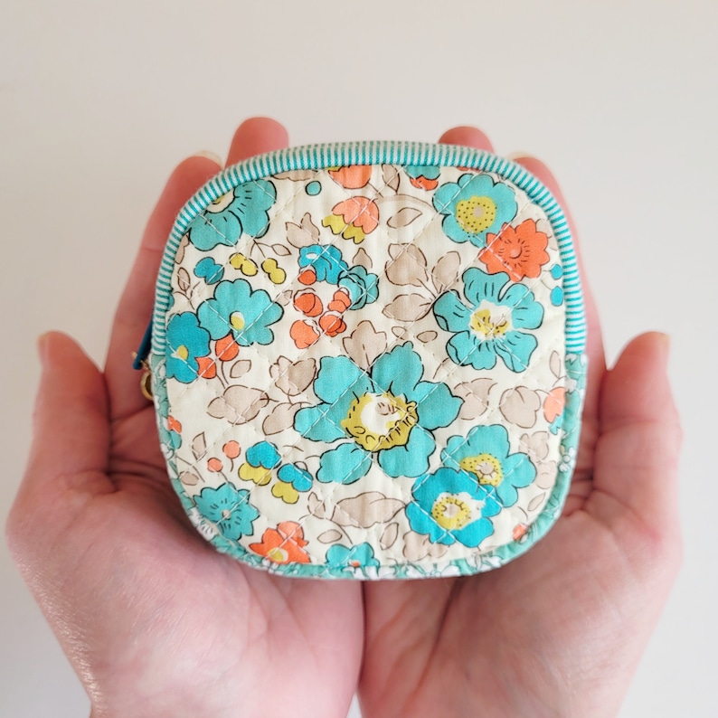 Poppet pouch. PDF Pattern. Zipped pouch. Instant download. Sewing pattern. image 6