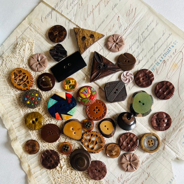 Vintage lot 37 wooden brown themed vintage wooden an plastic buttons, vintage wood buttons, collectible buttons, sewing crafting art buttons