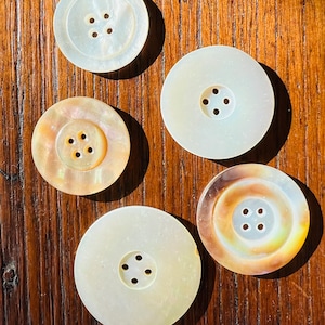 Antique Vintage Set 5 Large Cream Brown MOP Mother of Pearl Shell Buttons, Antique MOP Buttons, Antique Shell Buttons, Sewing Buttons