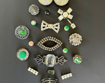 Mixed Lot 20 Vintage Antik Vintage Schmuck Perlen Knöpfe Dunkle Silber Grüntöne für Reparatur Zubehör Umwidmung