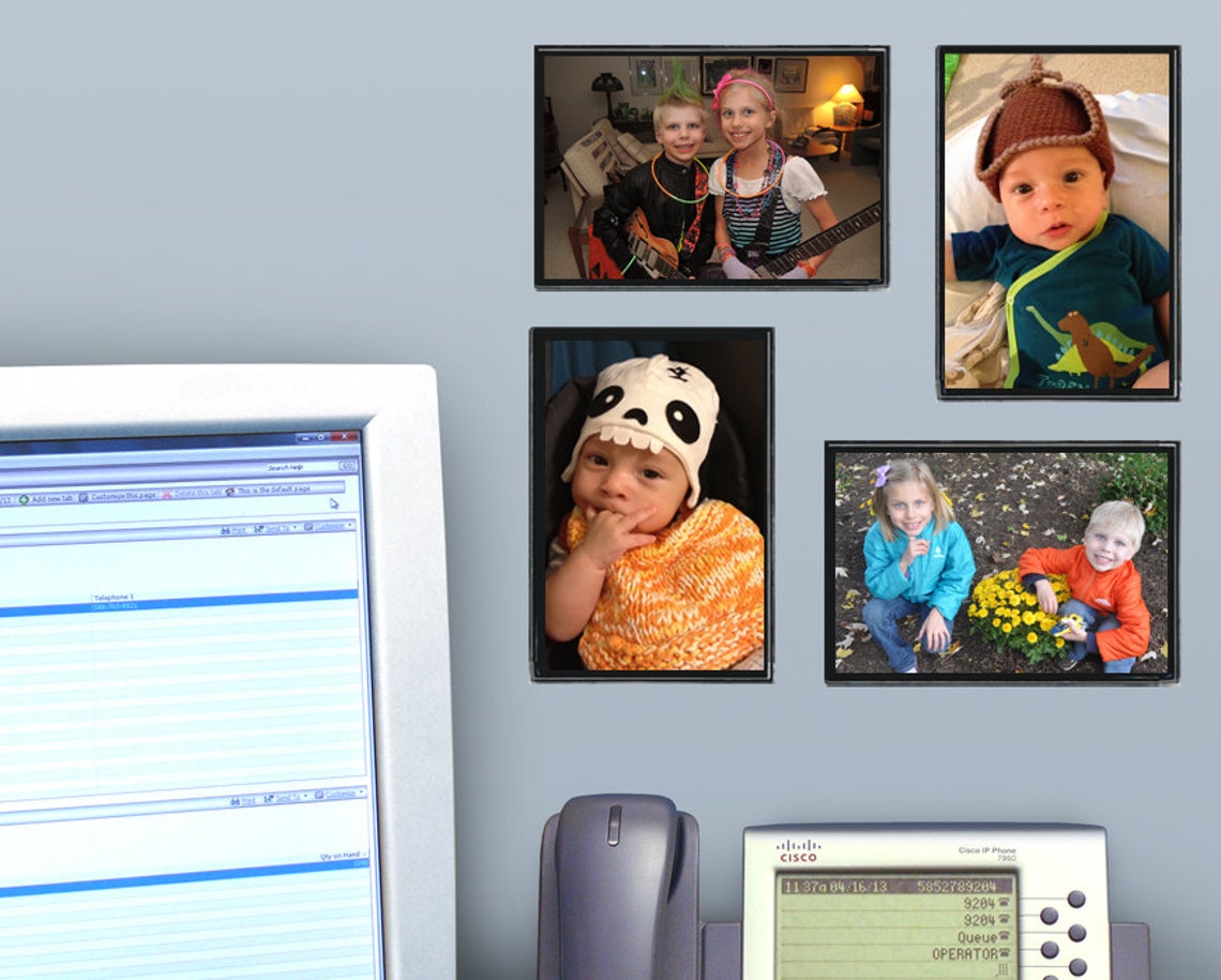 Sticky Photo Frames 4 x 6 Black Plastic Remove and Reuse SPCPSR317SBK