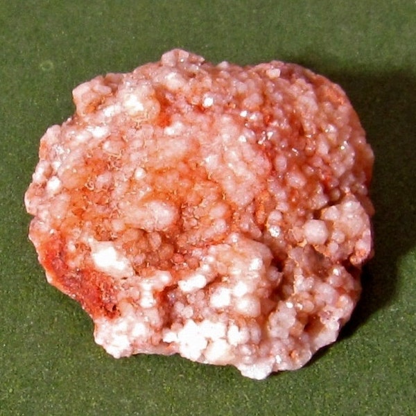 Tiny druzy raw gemstone. Pink and lavender rough mineral specimen covered with tiny quartz crystals. #1079