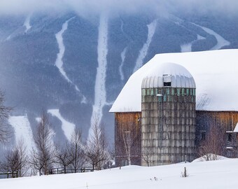 Art de neige d'hiver à la ferme Bragg | Impression photo paysage de la vallée de la rivière Mad du Vermont