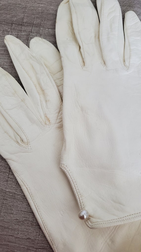 40s Dove Gray Leather Gloves - Lucky Vintage