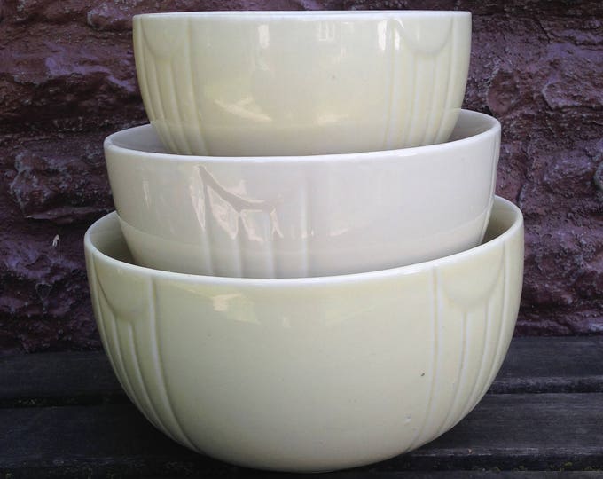 Vintage Hall Mixing Bowls Set of 3 Nesting 1930's Cream Etsy