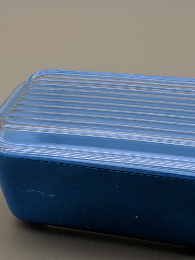 Pyrex Blue #502 Loaf Pan Covered Refrigerator Dish Primary Blue