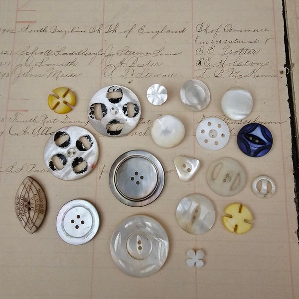 Antique Vintage Carved Shell Mother Of Pearl Button Sewing Destash Lot