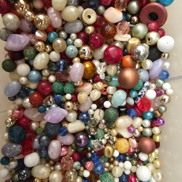 1/2 Pound Vintage to Mod Plastic Wood Glass Mixed Bead Lot Grab Bag