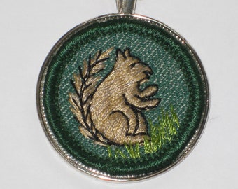 RARE Squirrel Necklace Girl Scout Mammal Badge Land Animal Intermediate Fifties Embroidered Cloth Badge Patch Nostalgic Gift