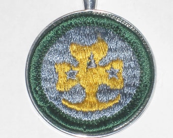 Girl Scout Necklace World Trefoil Badge 1955 - 1960 Intermediate Scouts Collectible Authentic Embroidered Cloth Patch Novelty Necklace Gift