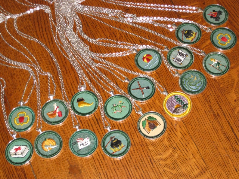 4 Seasons Patch Girl Scout Necklace 1960s 1970s Authentic Cloth Badge Observer Pumpkin Leaf Flower Snowflake Necklace