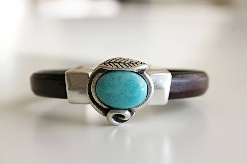 Women leather bracelet TURQUOISE bracelet boho jewelry bead Bracelet fashion jewelry Must have bracelet turquoise jewelry