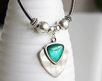 BOHEMIAN NECKLACE, BOHO jewelry,  hippy jewelry, bohemian necklaces, boho necklace, silver jewelry, fashion jewelry, emerald necklace, chic