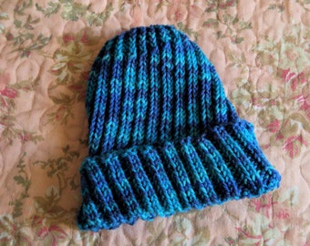 Warm Knitted Hat in Lagoon