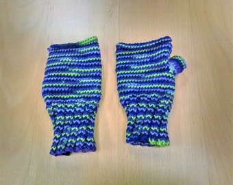Knitted Fingerless Gloves in 'Lavender Sprig'