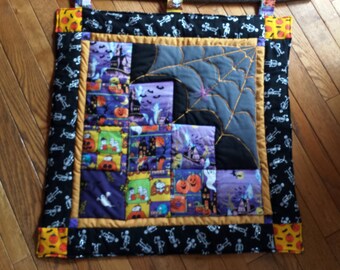 Quilted Halloween Character Wall Hanging (Purple, Black, Yellow)