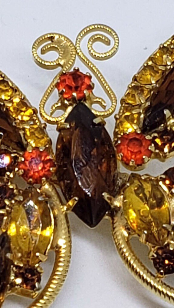 Vintage Juliana Butterfly Large Orange Rhinestones Gold Tone Brooch Pin✨