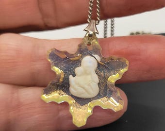 Vintage West Germany Iridescent Glass Snowflake Madonna and Child Pendant Necklace
