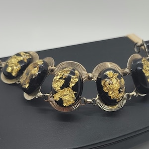 Vintage Gold Flake Lucite Cabochon Link Bracelet