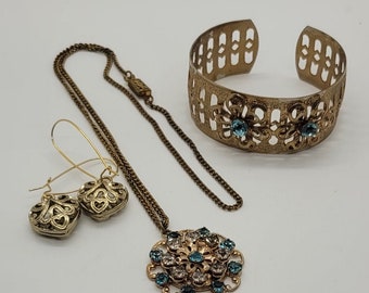 Curated Collection Vintage Gold Tone Blue Rhinestone Open Design Set