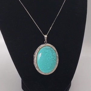 Vintage Silver Tone Oval Faux Turquoise Locket with 20-inch Napier Paper Clip Chain