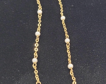 Vintage Trifari Gold Tone Chain Bracelet with Faux Pearls